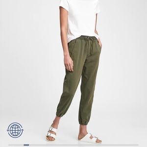 Gap Joggers